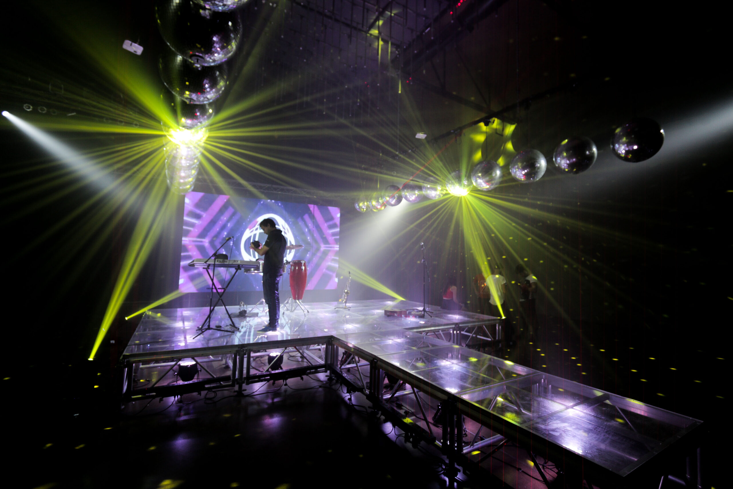 Escenario transparente 1 Estructuras y escenarios - Imagen 1